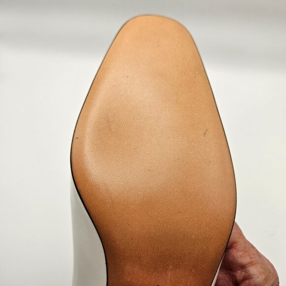 Salvatore Ferragamo “Decree” White Calf Leather Pumps | Gold Gancini | Size 9 AA - Picture 11 of 15